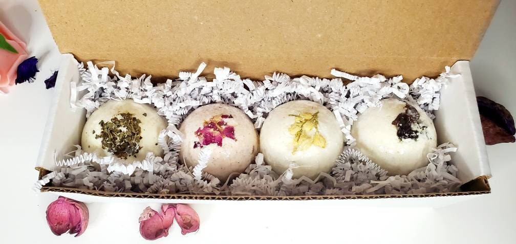 Baeville Herbal Aromatherapy Essential Oil Organic Dried Botanical Bath Bomb Gift Set|
