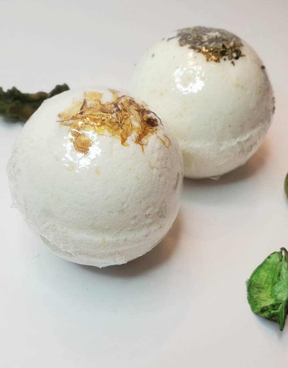 Baeville Herbal Aromatherapy Essential Oil Organic Dried Botanical Bath Bomb Gift Set|