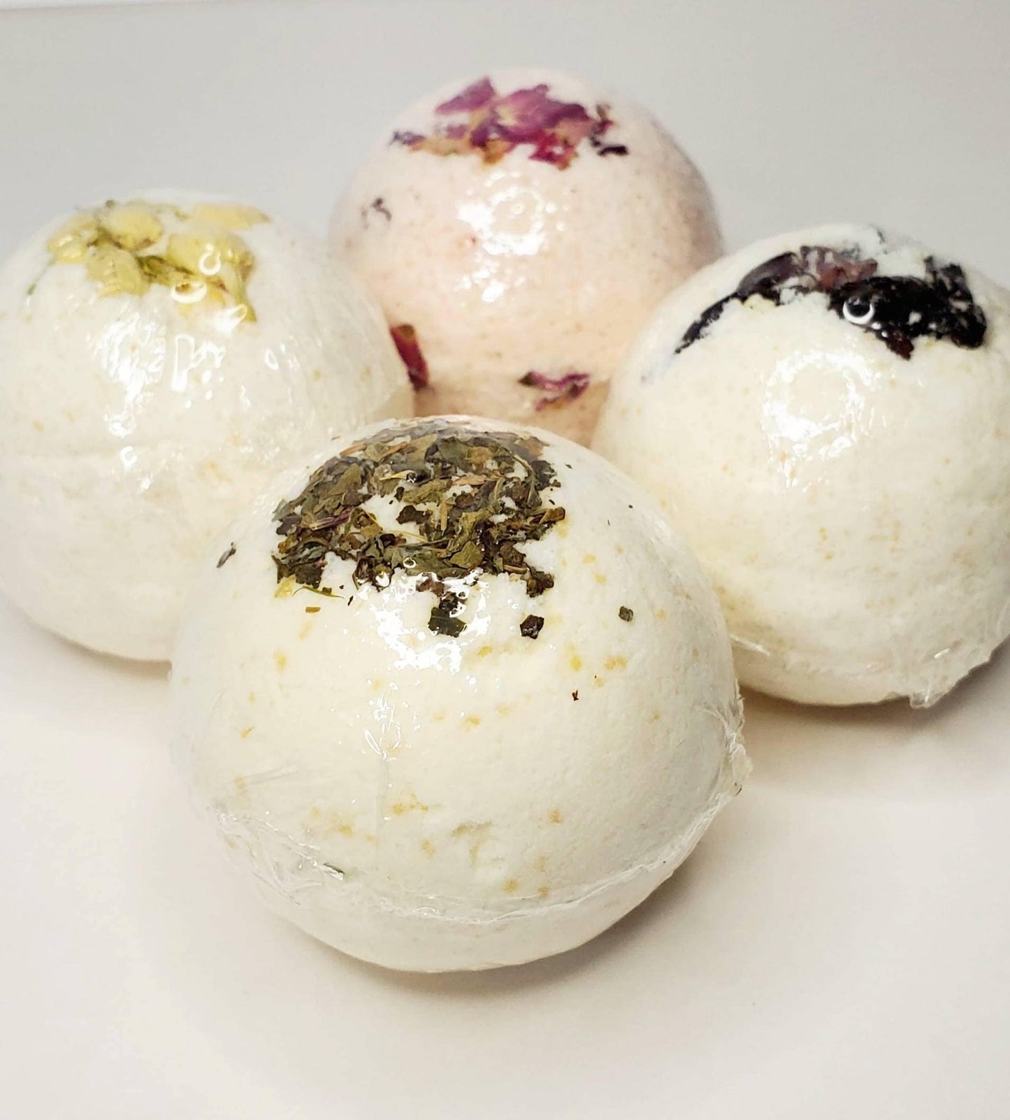 Baeville Herbal Aromatherapy Essential Oil Organic Dried Botanical Bath Bomb Gift Set|